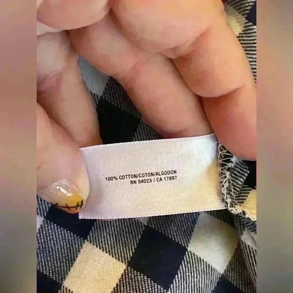 Set of 2 Old Navy Women’s 100% Cotton Plaid Flannel Long Sleeve Shirts Small‎ - Picture 16 of 16